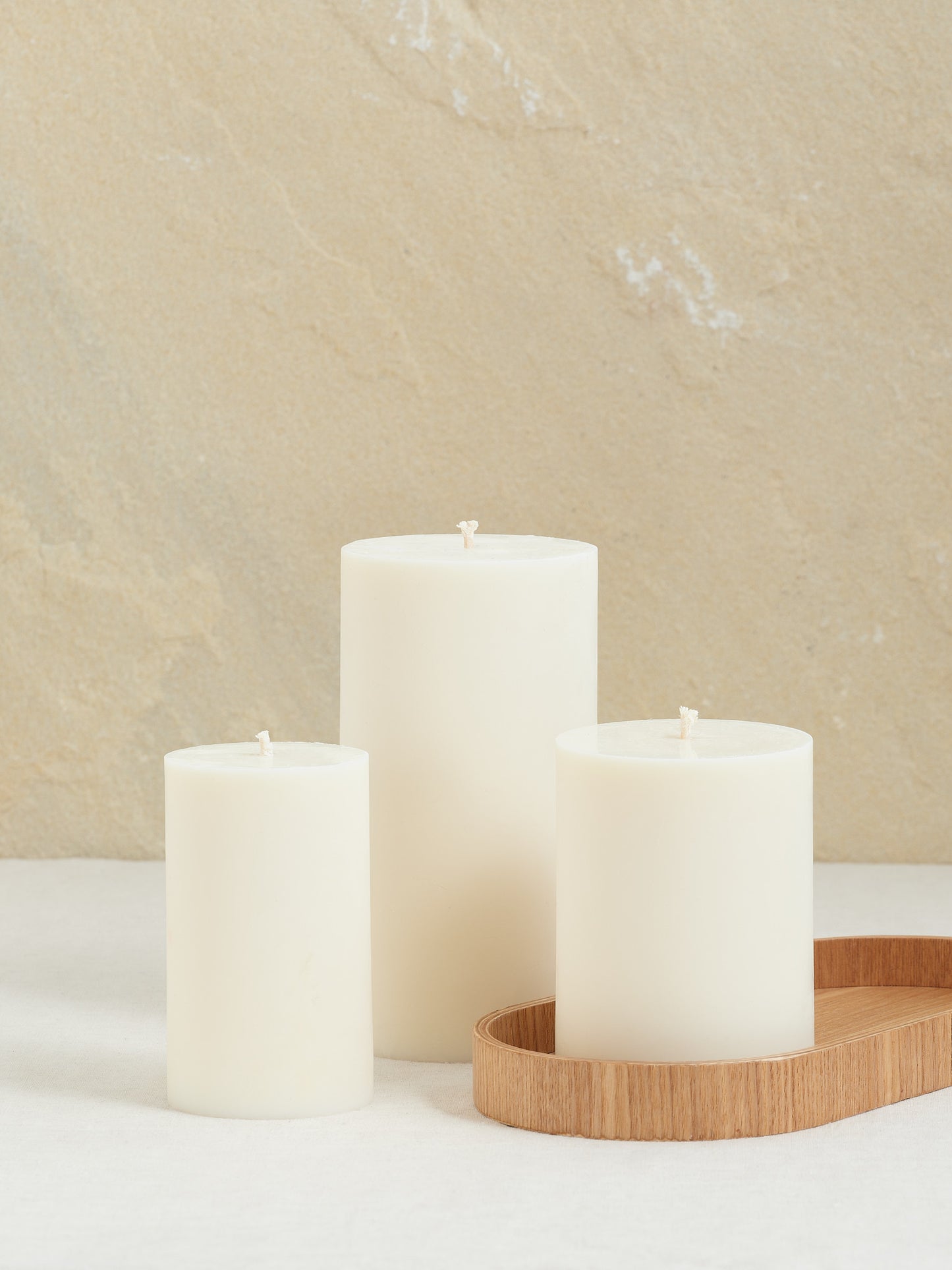3 Zylinderkerzen mit glatter Oberfläche, naturweiss